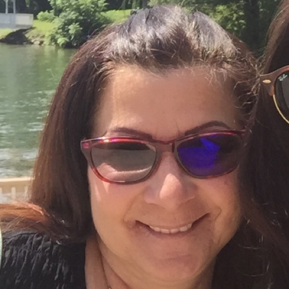 Meet your Posher, Debbie